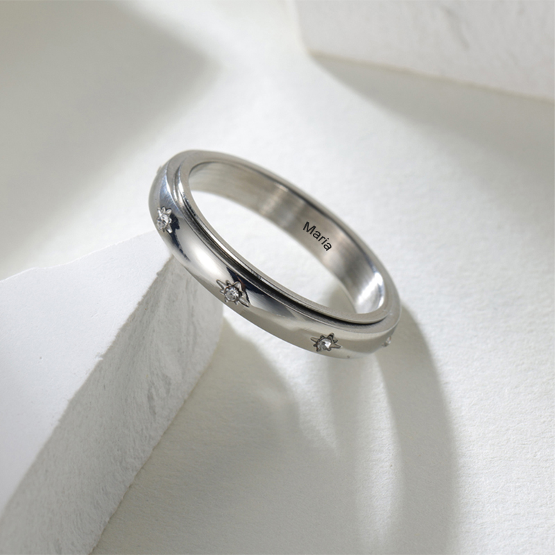 Letdiffery Fashion Rotatable Z - Initial Ring Custom recension och pris