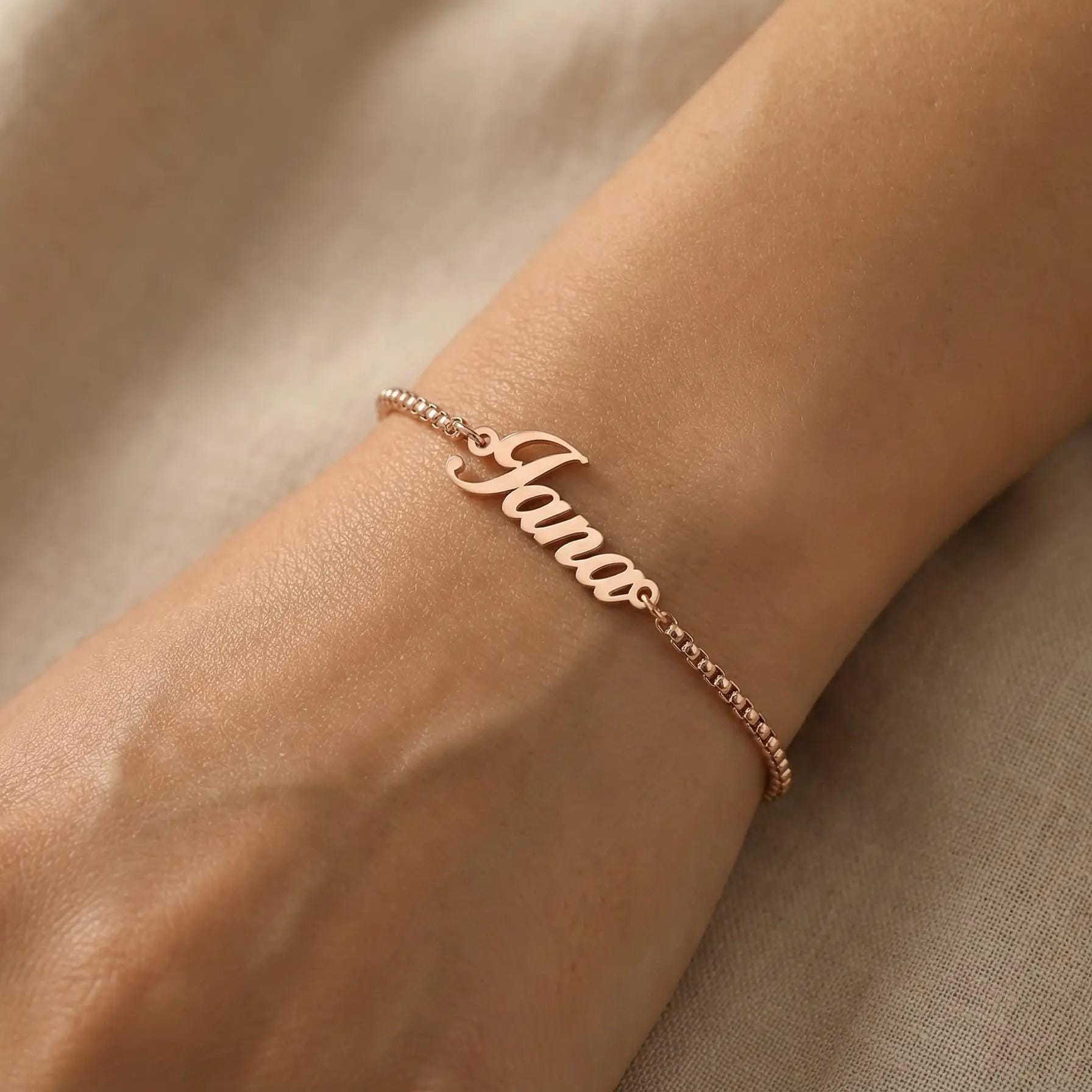 Customized Name Bracelet Women - Personalized Name Box recension och pris